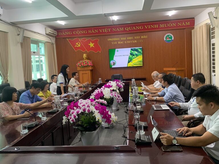 Trường Đại học Tây Bắc tiếp tục làm việc với tổ chức NPO-IFaT Nhật Bản về dự án do JICA phê duyệt