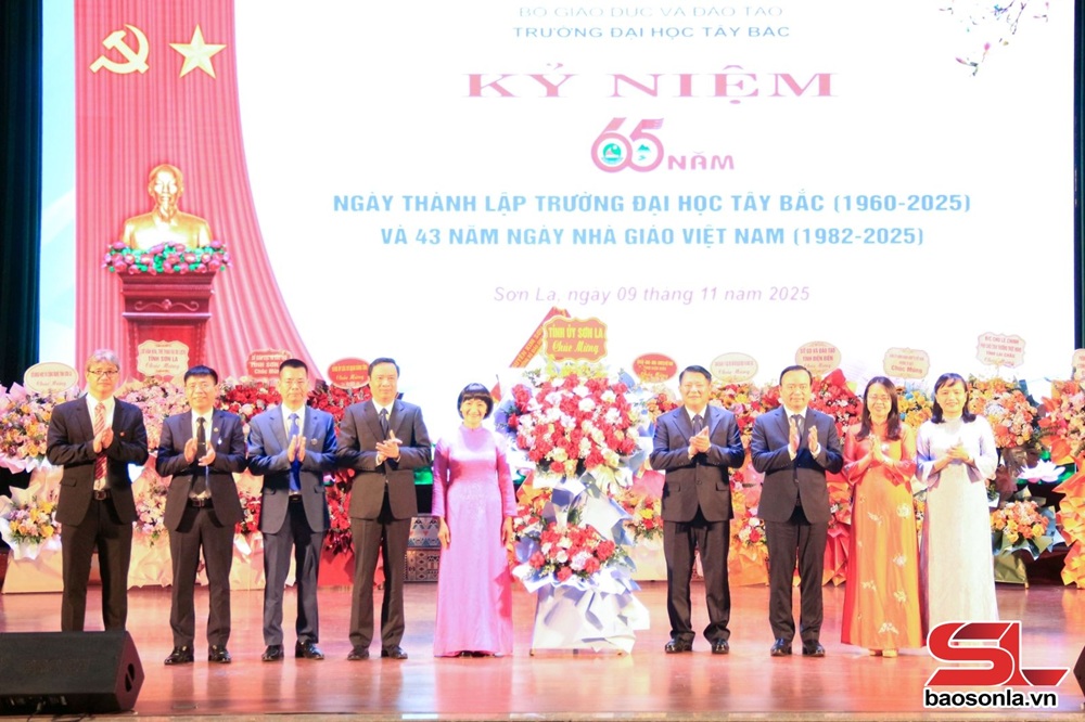 Tay Bac University celebrates its 65th founding anniversary