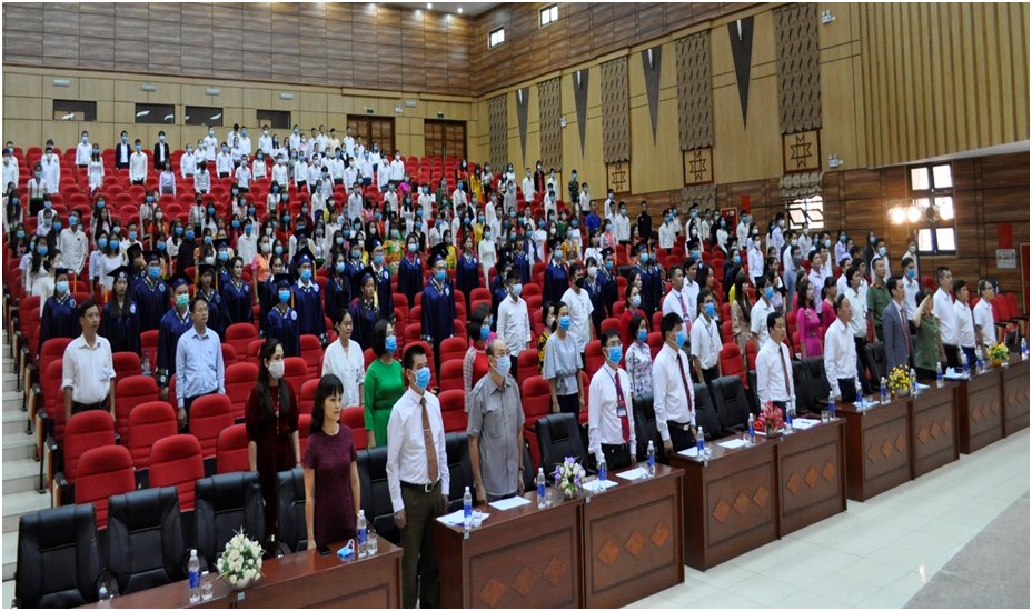 Lễ Bế giảng và Trao Bằng tốt nghiệp đại học, cao đẳng hệ chính quy năm học 2019 - 2020