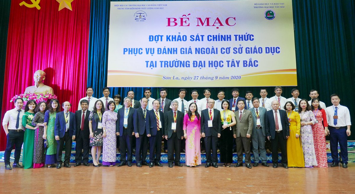 Bế mạc đợt khảo sát chính thức của Đoàn chuyên gia đánh giá ngoài tại Trường Đại học Tây Bắc