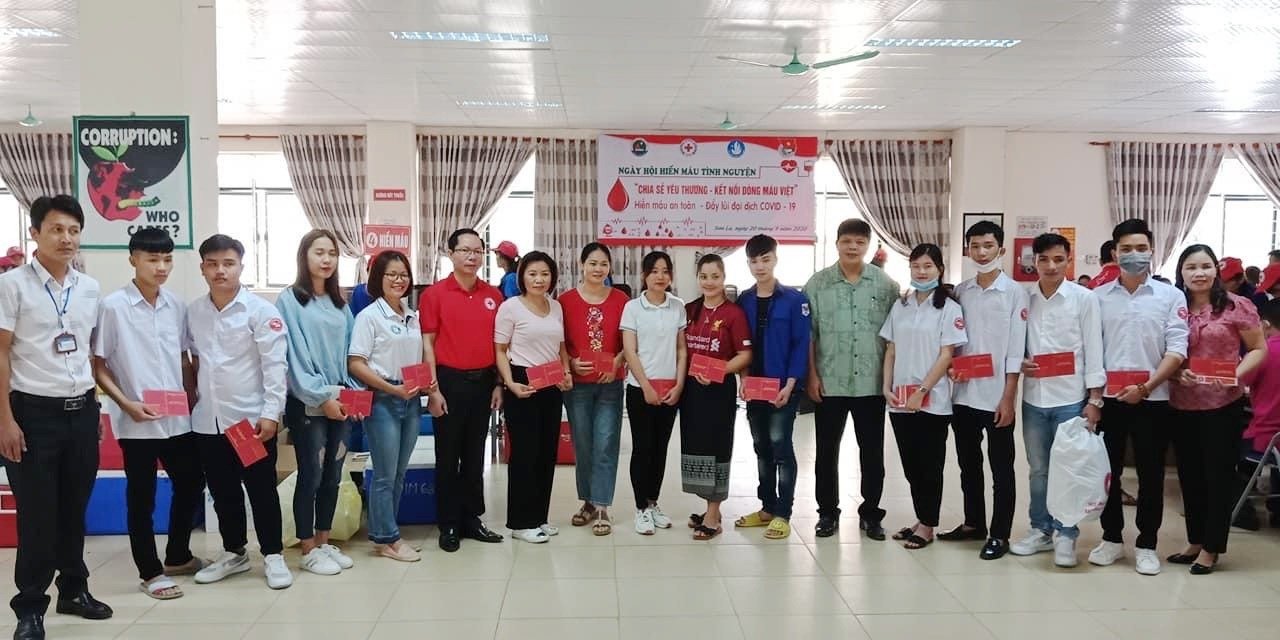 Ngày hội hiến máu tình nguyện “Chia sẻ yêu thương - Kết nối dòng máu Việt” tại Trường Đại học Tây Bắc