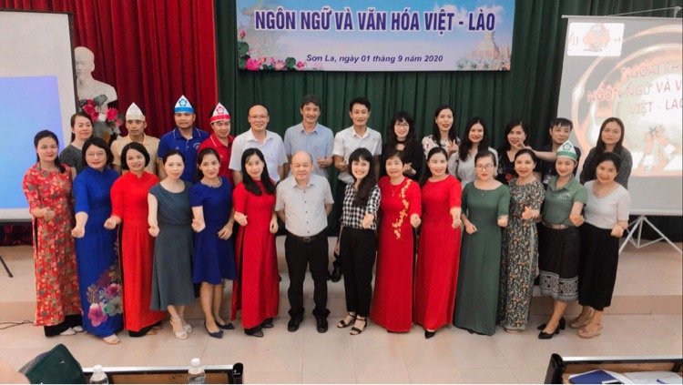 Ngoại khóa Ngôn ngữ và Văn hóa Việt - Lào