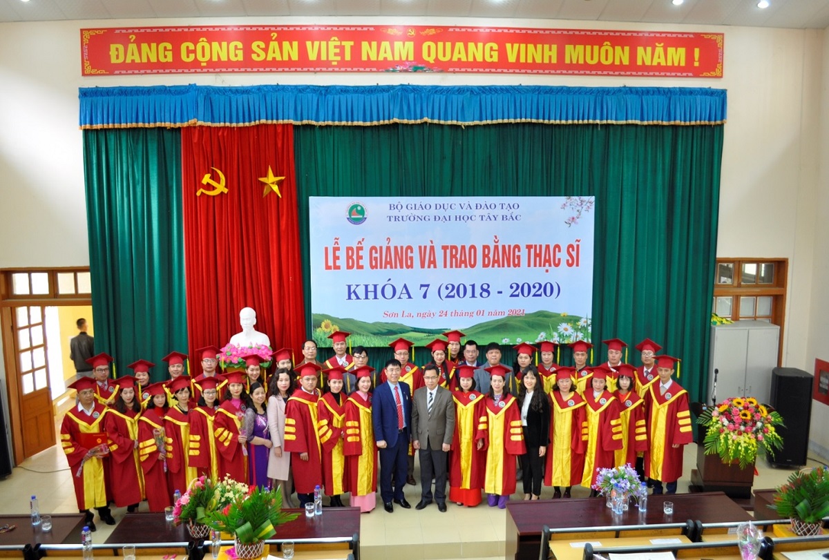 Lễ bế giảng và trao bằng thạc sĩ khóa 7 (2018 - 2020)