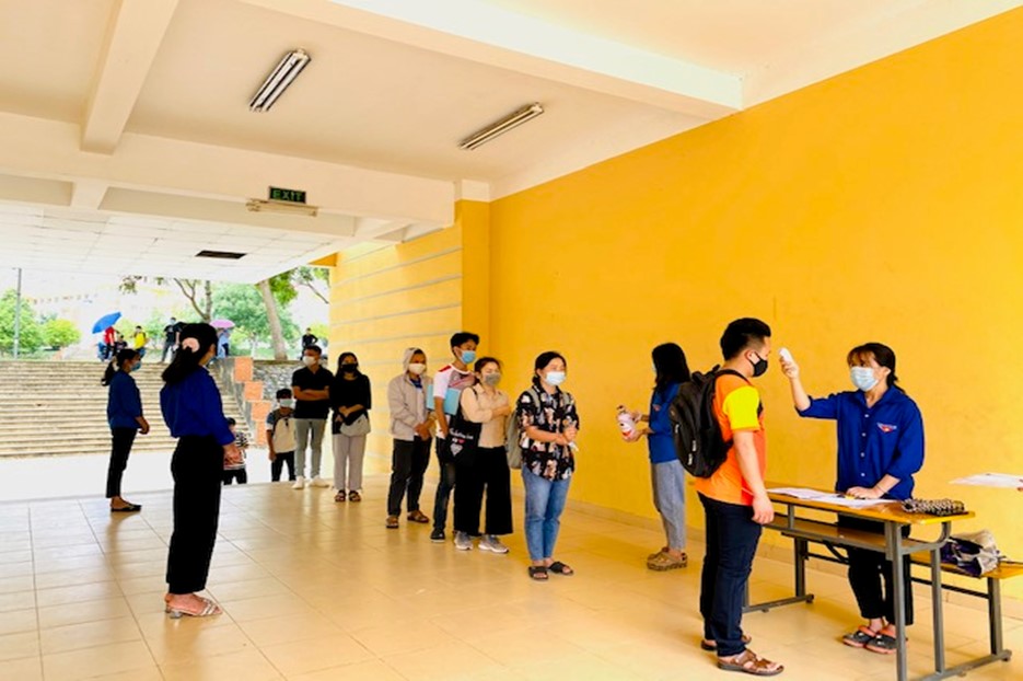 Trường Đại học Tây Bắc tiếp tục đẩy mạnh công tác phòng chống dịch Covid-19 sau dịp nghỉ lễ 30/4 – 01/5/2021