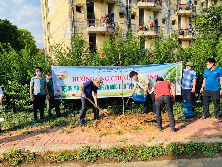 Công đoàn Trường Đại học Tây Bắc với phong trào “Tết trồng cây” năm 2021