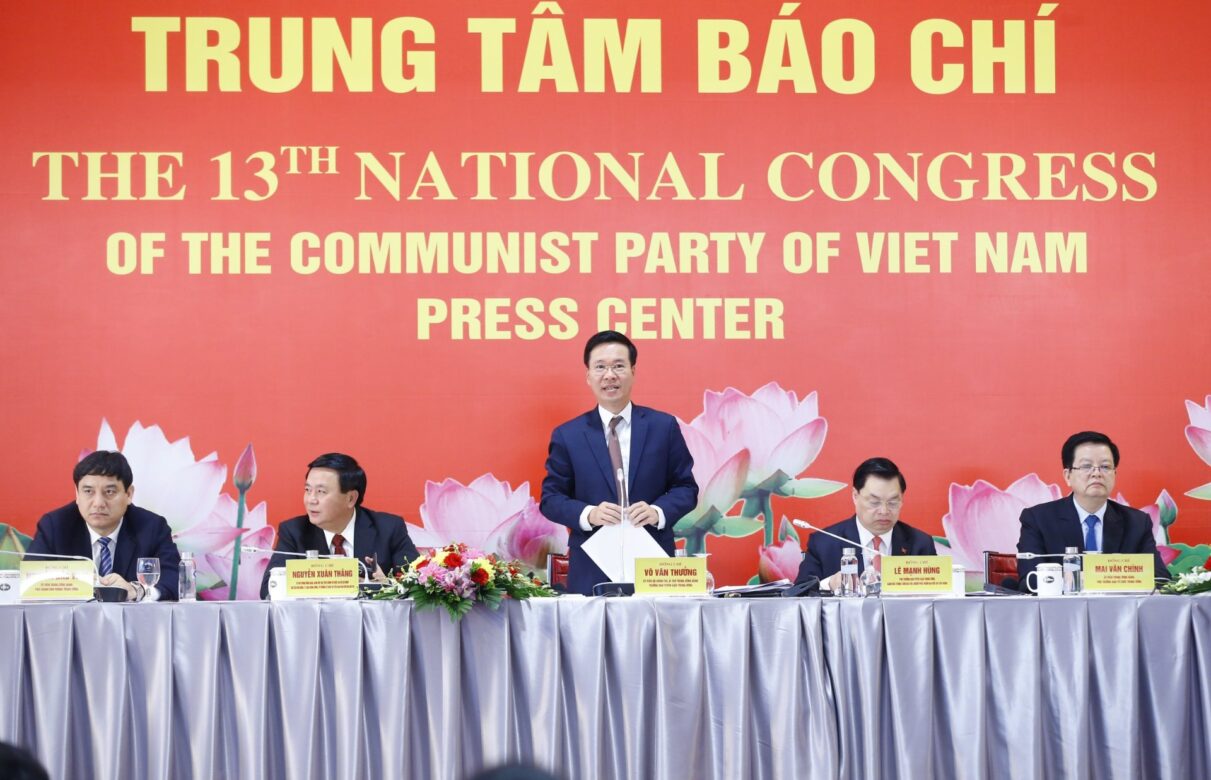 Đấu tranh chống các quan điểm sai trái, thù địch, bảo vệ an ninh tư tưởng của Đảng trong giai đoạn hiện nay