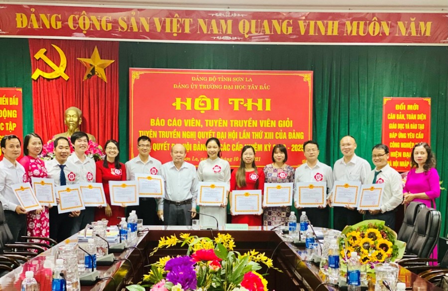 Đảng ủy Trường Đại học Tây Bắc tổ chức Hội thi Báo cáo viên, tuyên truyền viên giỏi năm 2021, tuyên truyền Nghị quyết Đại hội XIII của Đảng và Nghị quyết Đại hội Đảng bộ các cấp nhiệm kỳ 2020 – 2025