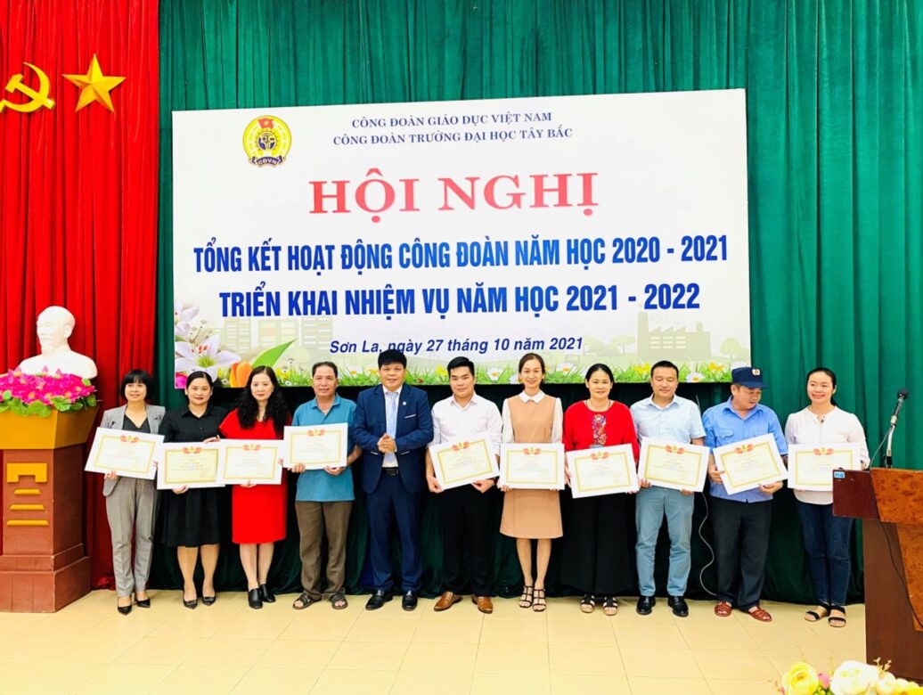 Hội nghị Tổng kết hoạt động Công đoàn năm học 2020 – 2021  và triển khai nhiệm vụ năm học 2021 – 2022  của Công đoàn Cơ sở Trường Đại học Tây Bắc