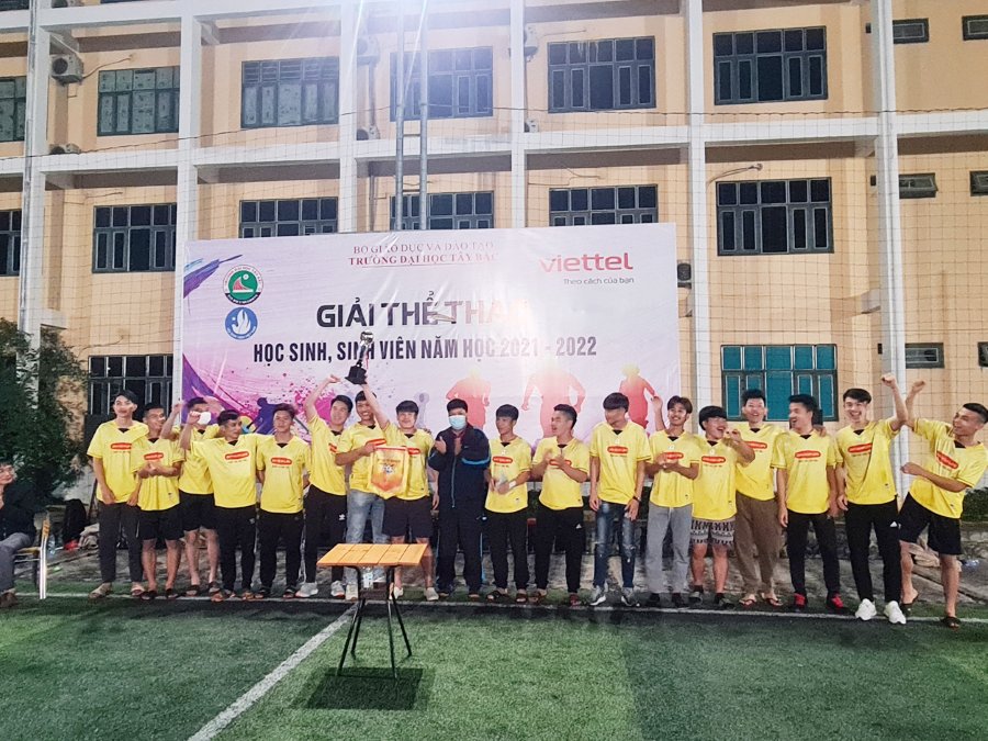 Tổng kết Giải Bóng đá học sinh, sinh viên Trường Đại học Tây Bắc năm học 2021 – 2022
