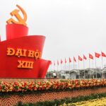 Với Đảng, mùa xuân!