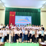 Khoa Khoa học Xã hội chia sẻ chuyên môn và tư vấn hướng nghiệp tại Trường PTDT Nội trú THCS & THPT Sông Mã