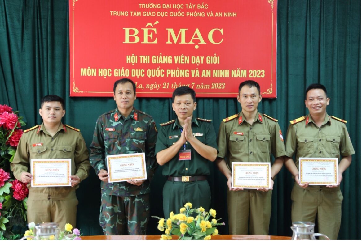Trung tâm GDQP&AN tổ chức thành công Hội thi giảng viên dạy giỏi môn học GDQP&AN năm 2023