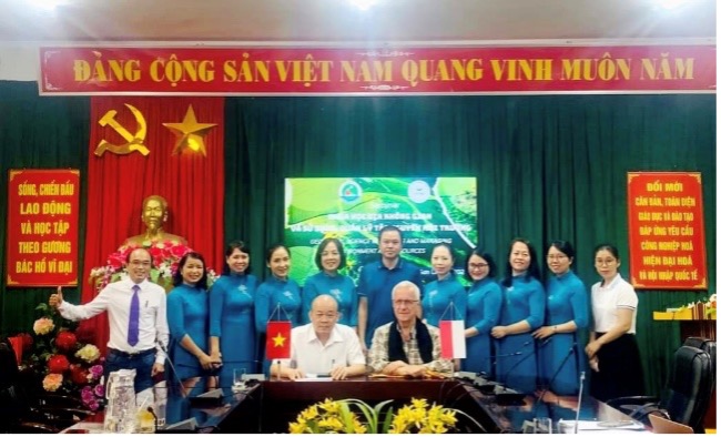 Seminar “Khoa học địa không gian và sử dụng, quản lý tài nguyên môi trường”