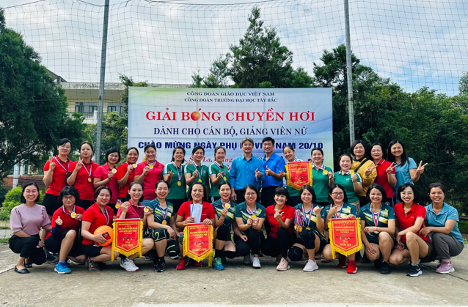 Công đoàn Trường Đại học Tây Bắc tổ chức thành công Giải bóng chuyền hơi nữ chào mừng kỷ niệm 93 năm ngày thành lập Hội Liên hiệp Phụ nữ Việt Nam (20/10/1930 – 20/10/2023)