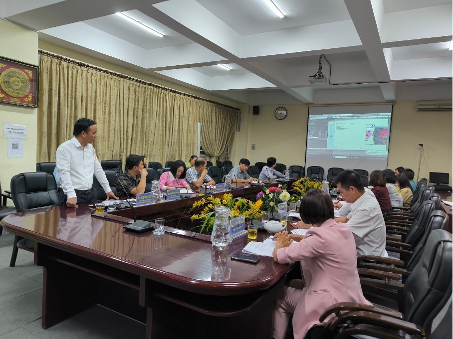 Đồng chí Hà Trung Chiến – Ủy viên BTV Tỉnh ủy, Bí thư Thành ủy, Chủ tịch HĐND thành phố Sơn La làm việc với Đảng bộ Trường Đại học Tây Bắc