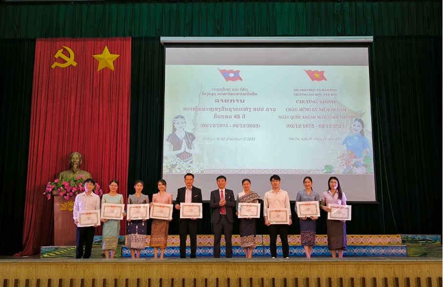 Trường Đại học Tây Bắc tổ chức chào mừng Kỷ niệm 48 năm Ngày Quốc khánh Nước CHDCND Lào (02/12/1975 – 02/12/2023) cho lưu học sinh lào đang học tập tại Trường