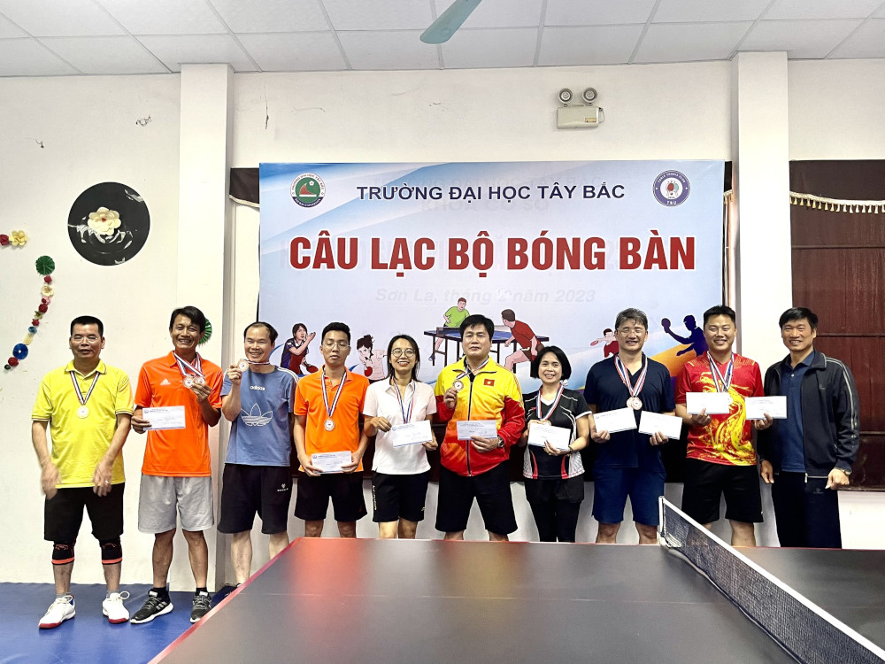 Công đoàn Trường Đại học Tây Bắc tổ chức Giải Bóng bàn chào năm mới Giáp Thìn 2024