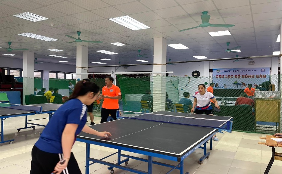 Công đoàn Trường Đại học Tây Bắc tổ chức Giải Bóng bàn chào năm mới Giáp Thìn 2024
