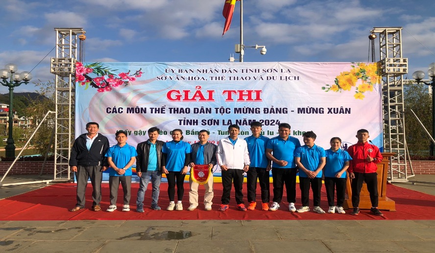 Đoàn thể thao Trường Đại học Tây Bắc tham gia Giải các môn thể thao dân tộc mừng Đảng - mừng Xuân tỉnh Sơn La năm 2024