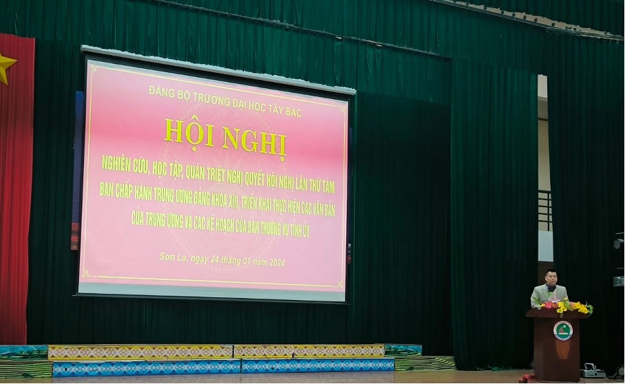 Hội nghị nghiên cứu, học tập, quán triệt Nghị quyết Hội nghị lần thứ tám Ban Chấp hành Trung ương Đảng khóa XIII; triển khai thực hiện các văn bản của trung ương và các kế hoạch của Ban Thường vụ Tỉnh ủy