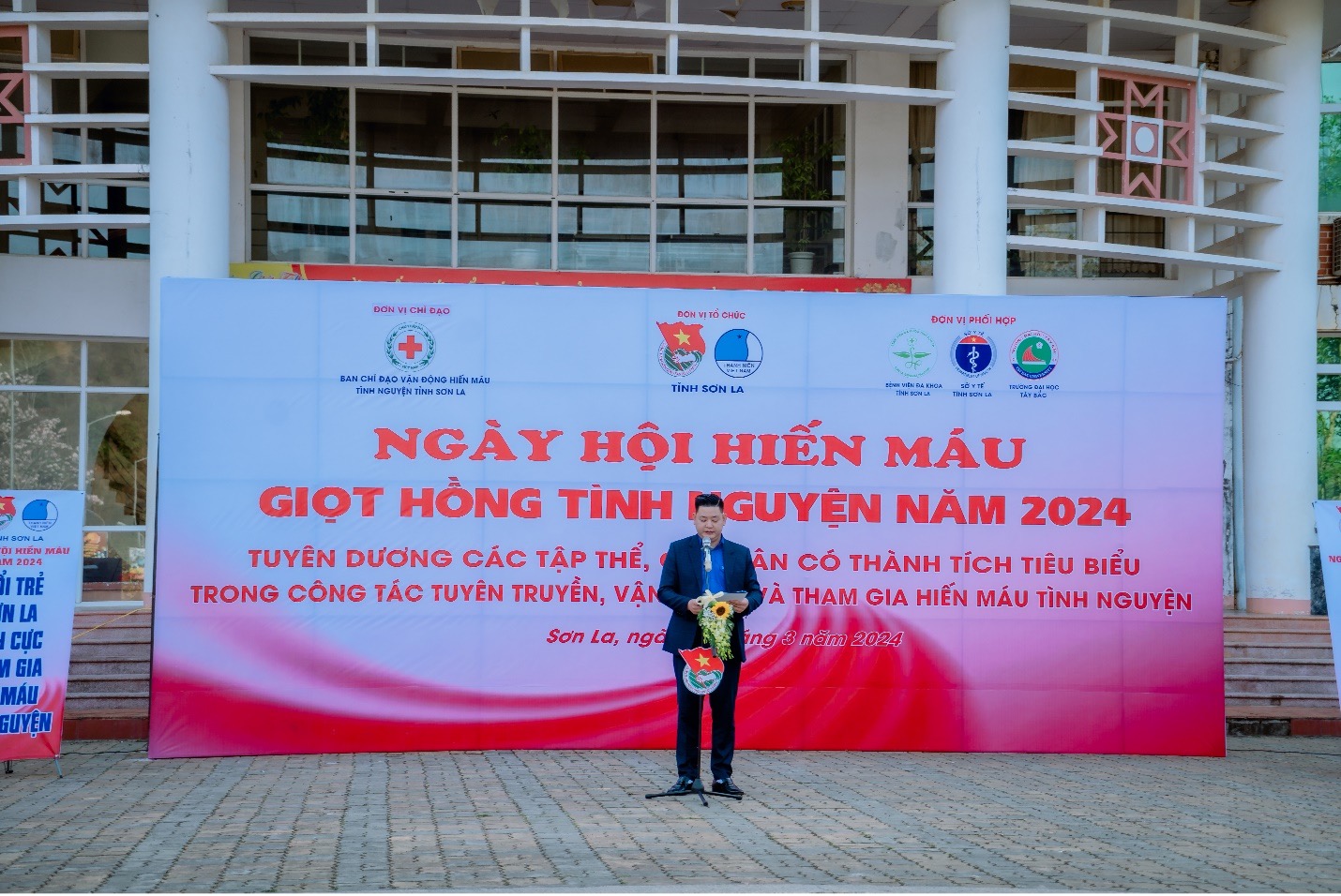 Trường Đại học Tây Bắc phối hợp tổ chức "Ngày hội hiến máu - Giọt hồng tình nguyện" năm 2024