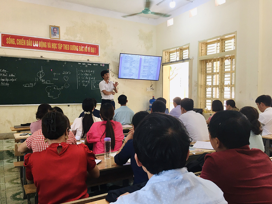 Trường Đại học Tây Bắc tập huấn, bồi dưỡng giáo viên THCS tại huyện Mai Sơn