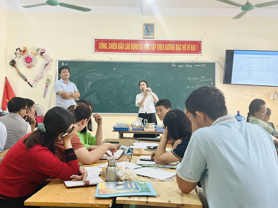Trường Đại học Tây Bắc tập huấn, bồi dưỡng giáo viên THCS tại huyện Mai Sơn