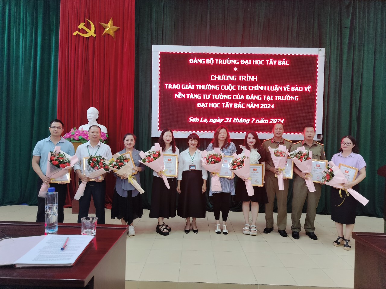 Chương trình tổng kết và trao giải thưởng Cuộc thi chính luận về bảo vệ nền tảng tư tưởng của Đảng tại Trường Đại học Tây Bắc năm 2024