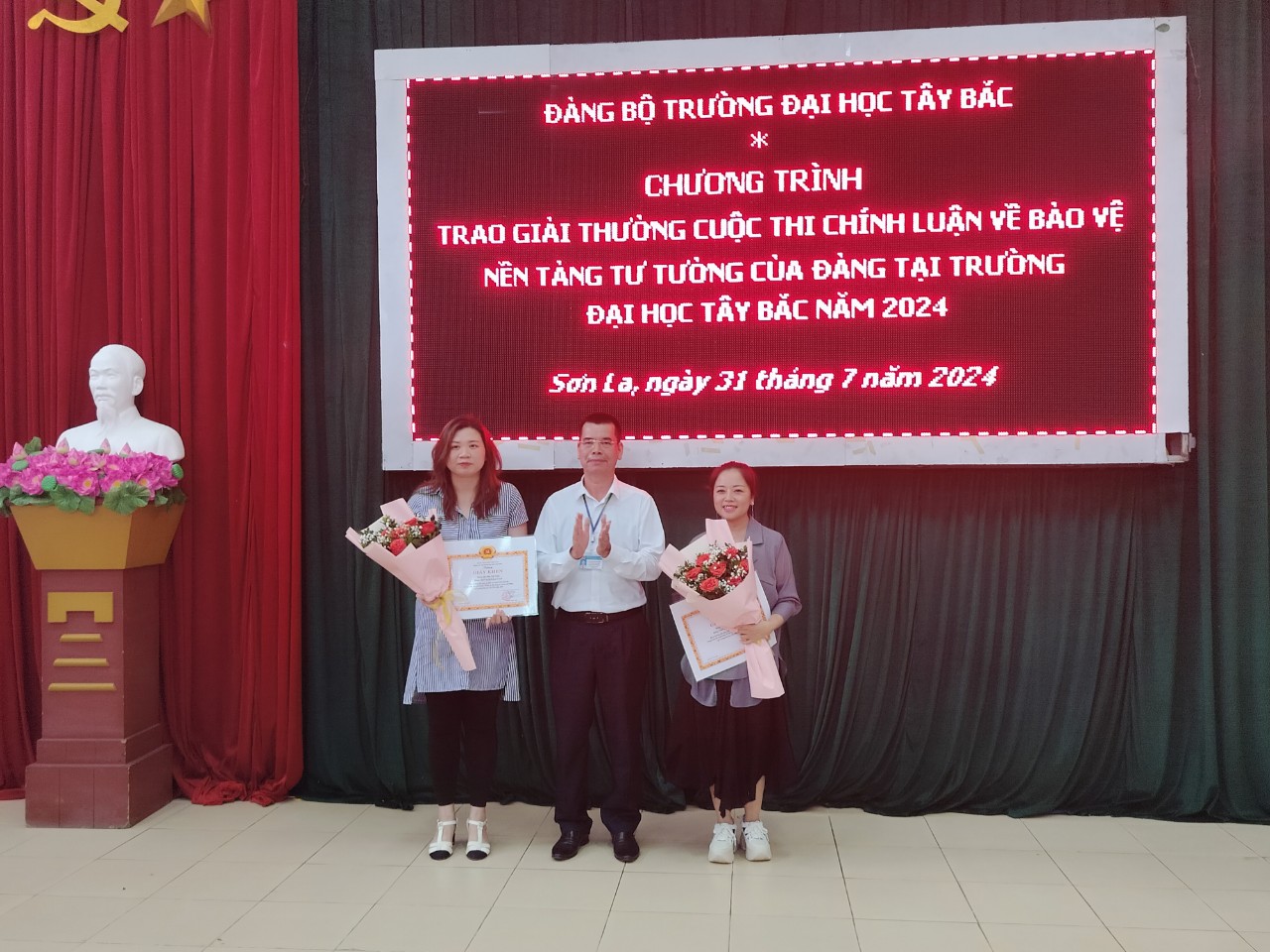 Chương trình tổng kết và trao giải thưởng Cuộc thi chính luận về bảo vệ nền tảng tư tưởng của Đảng tại Trường Đại học Tây Bắc năm 2024