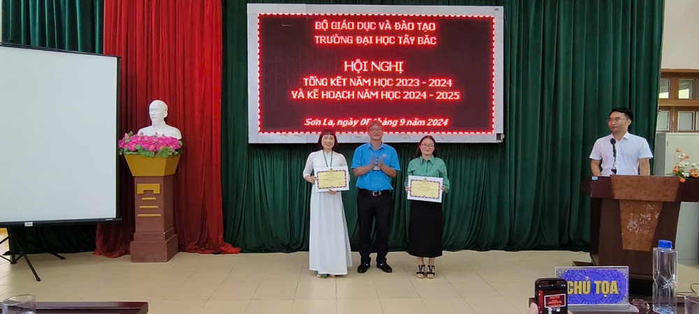 Trường Đại học Tây Bắc tổ chức Hội nghị Tổng kết năm học 2023-2024 và Kế hoạch năm học 2024-2025
