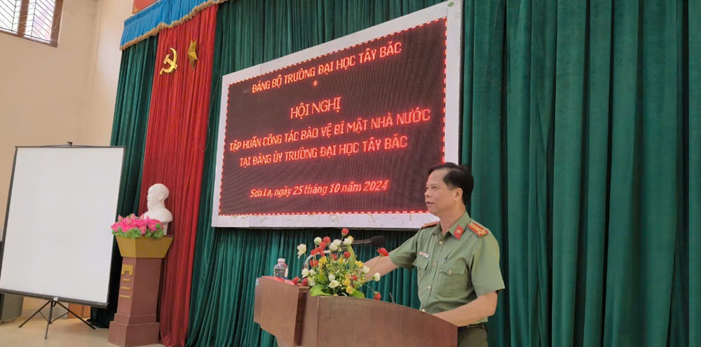 Hội nghị tập huấn công tác bảo vệ bí mật Nhà nước tại Đảng ủy Trường Đại học Tây Bắc