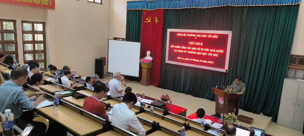 Hội nghị tập huấn công tác bảo vệ bí mật Nhà nước tại Đảng ủy Trường Đại học Tây Bắc