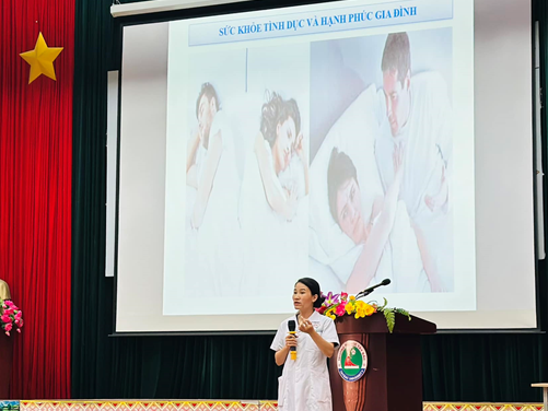 Công đoàn Trường Đại học Tây Bắc tổ chức Chương trình nói chuyện chuyên đề, tư vấn và khám sức khỏe miễn phí cho cán bộ, nhà giáo, người lao động