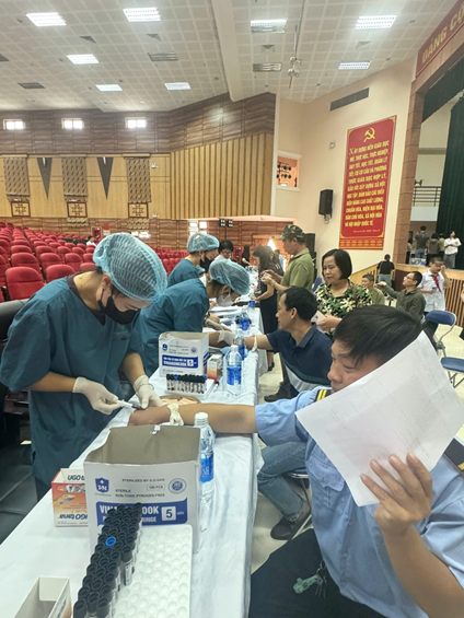 Công đoàn Trường Đại học Tây Bắc tổ chức Chương trình nói chuyện chuyên đề, tư vấn và khám sức khỏe miễn phí cho cán bộ, nhà giáo, người lao động