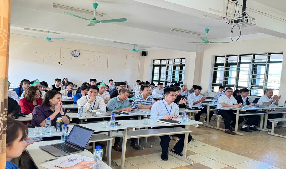 Hội nghị học tốt kỷ niệm ngày Nhà giáo Việt Nam 20/11 của bộ môn Vật lý và bộ môn Dinh dưỡng – Tiết chế năm học 2024 - 2025