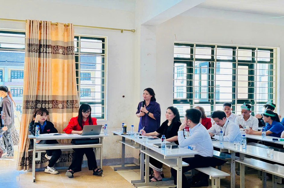 Hội nghị học tốt kỷ niệm ngày Nhà giáo Việt Nam 20/11 của bộ môn Vật lý và bộ môn Dinh dưỡng – Tiết chế năm học 2024 - 2025
