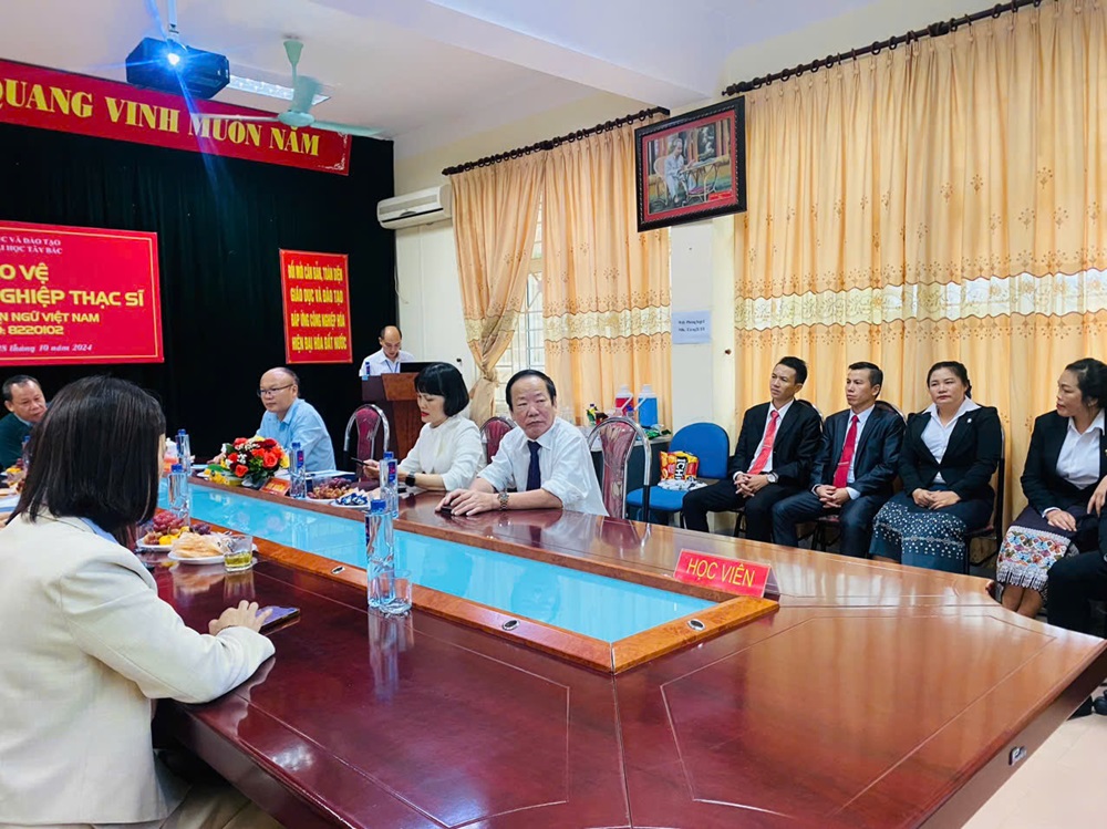 Trường Đại học Tây Bắc tổ chức thành công lễ Bảo vệ Đề án tốt nghiệp Thạc sĩ khoá 11 ngành ngôn ngữ Việt Nam