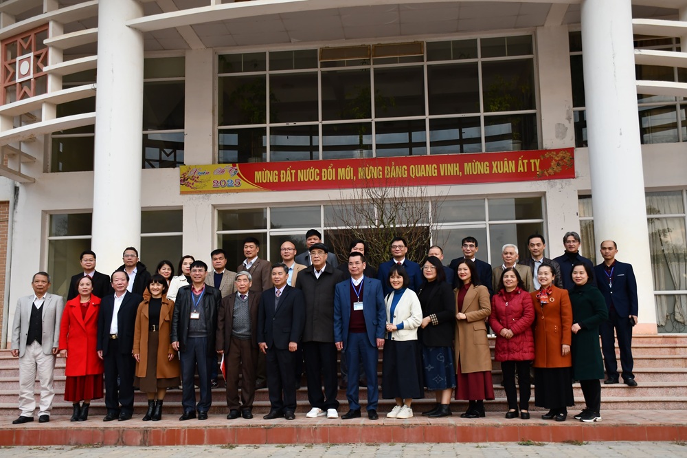 Đảng bộ Trường Đại học Tây Bắc tổ chức chương trình kỷ niệm 95 năm ngày thành lập Đảng; Ôn lại truyền thống lịch sử và gặp mặt các đồng chí nguyên Ủy viên ban thường vụ Đảng ủy, ban chấp hành Đảng bộ các nhiệm kỳ