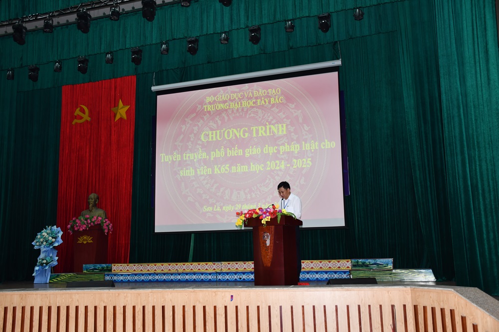 Trường Đại học Tây Bắc tổ chức Hội nghị tuyên truyền, phổ biến giáo dục Pháp luật cho sinh viên K65 năm học 2024-2025