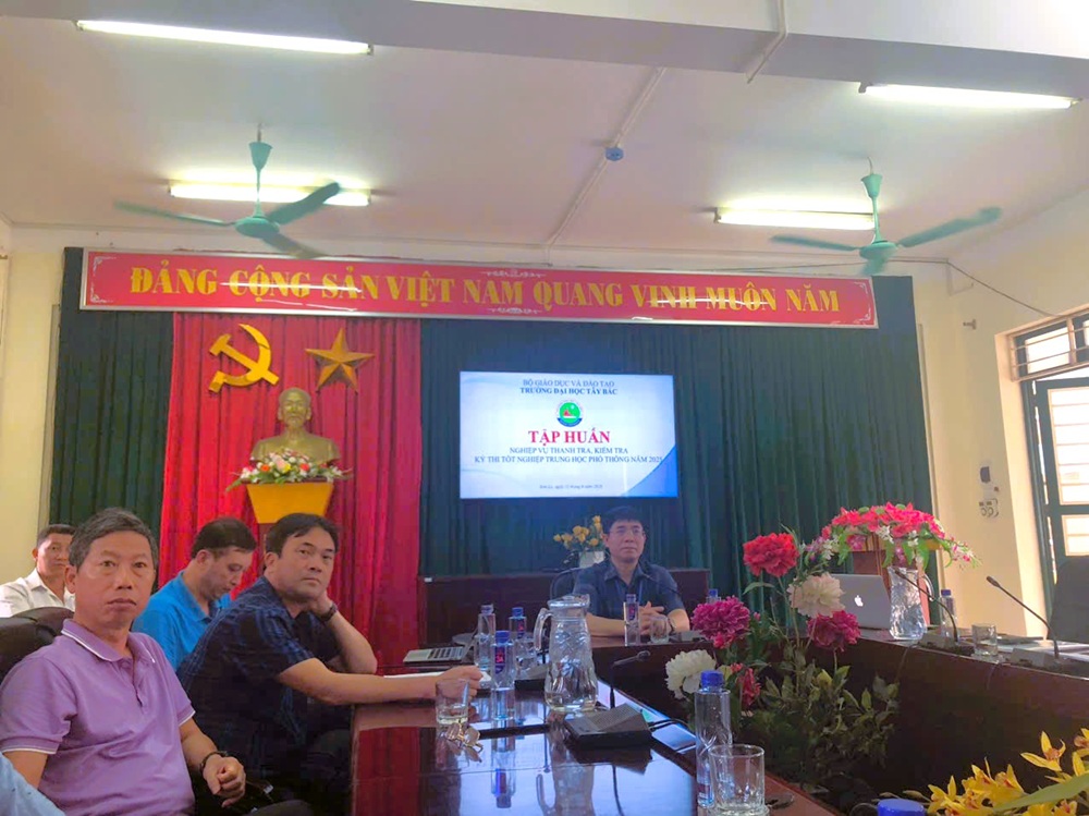 Trường Đại học Tây Bắc tổ chức tập huấn cho cán bộ giảng viên thực hiện công tác kiểm tra Kỳ thi Tốt nghiệp THPT năm 2025