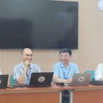 Rộn ràng chuẩn bị cho công tác livestream tư vấn tuyển sinh năm 2025