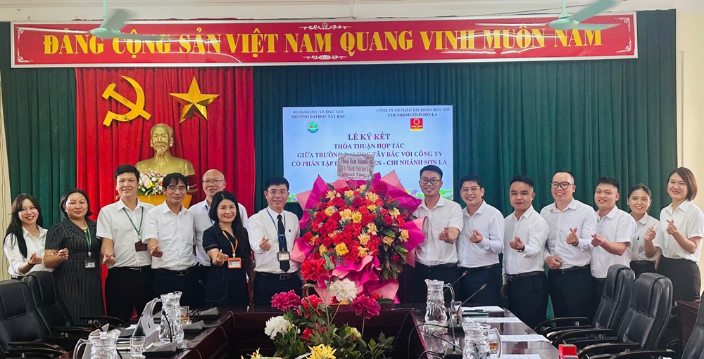 Trường Đại học Tây Bắc ký kết thỏa thuận hợp tác với   Công ty Cổ phần Tập đoàn Hoa Sen – Chi nhánh tỉnh Sơn La