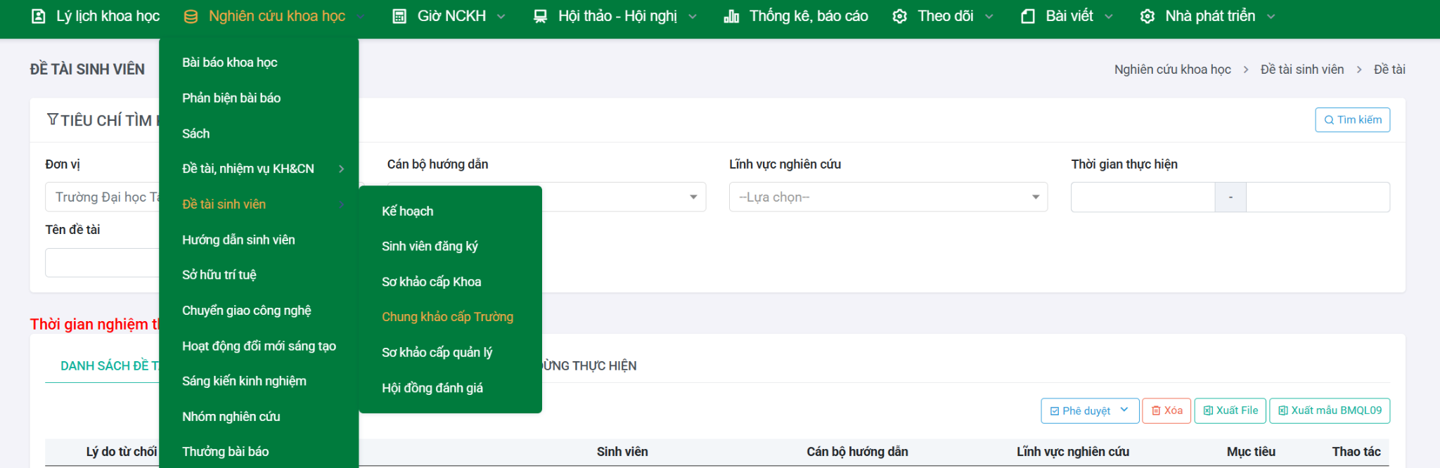 Chung khảo cấp Trường